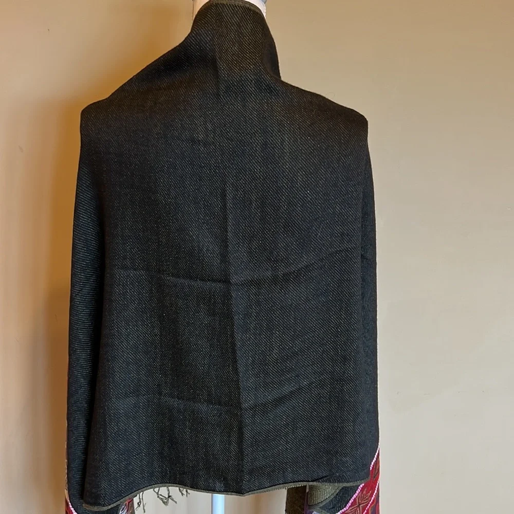 Printed scarf shawl with llama design in black red and green colors oversized